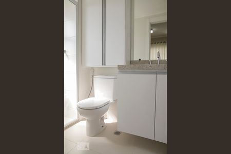 Banheiro de kitnet/studio para alugar com 1 quarto, 34m² em Consolação, São Paulo