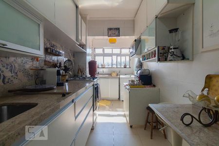 Apartamento à venda com 67m², 2 quartos e 1 vagaCozinha