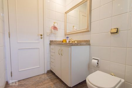 Casa para alugar com 470m², 4 quartos e 5 vagas Casa para alugar com 470m², 4 quartos e 5 vagasBanheiro da Suíte 1