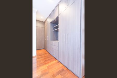 Casa para alugar com 470m², 4 quartos e 5 vagas Casa para alugar com 470m², 4 quartos e 5 vagasQuarto Suite 4