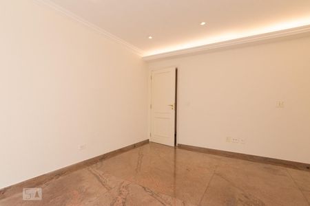 Casa para alugar com 470m², 4 quartos e 5 vagas Casa para alugar com 470m², 4 quartos e 5 vagasSala de Jantar