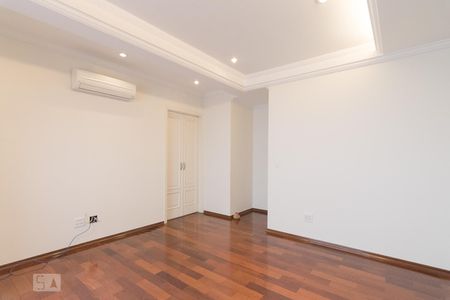 Casa para alugar com 470m², 4 quartos e 5 vagas Casa para alugar com 470m², 4 quartos e 5 vagasQuarto Suite 3