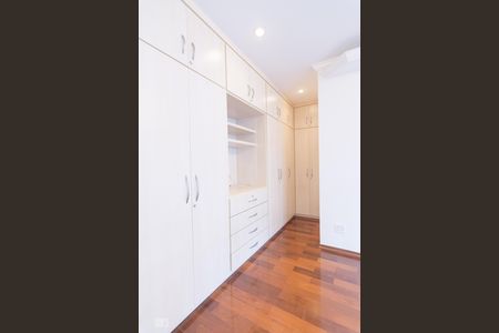 Casa para alugar com 470m², 4 quartos e 5 vagas Casa para alugar com 470m², 4 quartos e 5 vagasQuarto Suite 5