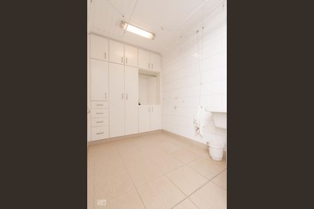 Casa para alugar com 470m², 4 quartos e 5 vagas Casa para alugar com 470m², 4 quartos e 5 vagasÁrea de Serviço
