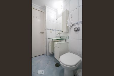 Banheiro de apartamento à venda com 2 quartos, 62m² em Vila Osasco, Osasco