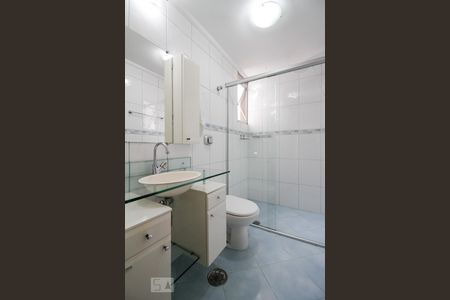 Banheiro de apartamento à venda com 2 quartos, 62m² em Vila Osasco, Osasco