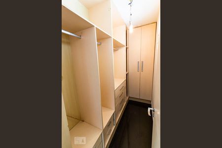 Casa à venda com 286m², 3 quartos e 2 vagas2o. Andar - Quarto 3 - Suíte/ Closet