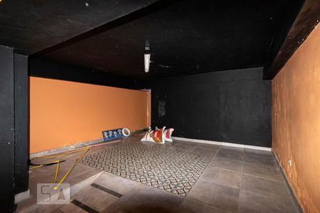 Casa à venda com 286m², 3 quartos e 2 vagasFundos - Churrasqueira