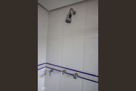 Banheiro social detalhe de apartamento para alugar com 3 quartos, 120m² em Sumarezinho, São Paulo