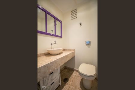 Lavabo de apartamento para alugar com 3 quartos, 120m² em Sumarezinho, São Paulo