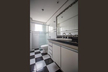 Banheiro suíte de apartamento para alugar com 3 quartos, 120m² em Sumarezinho, São Paulo