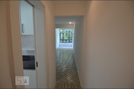 Apartamento para alugar com 108m², 3 quartos e 1 vagaCorredor