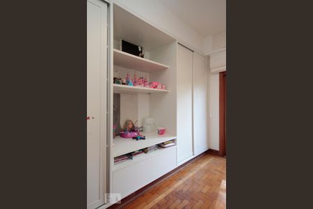 Apartamento à venda com 150m², 3 quartos e 1 vagaQuarto