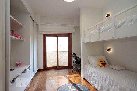 Apartamento à venda com 150m², 3 quartos e 1 vagaQuarto