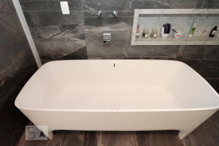 Apartamento à venda com 150m², 3 quartos e 1 vagaBanheiro da Suíte