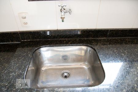 Apartamento para alugar com 48m², 2 quartos e 1 vagaÁrea de serviços Torneira