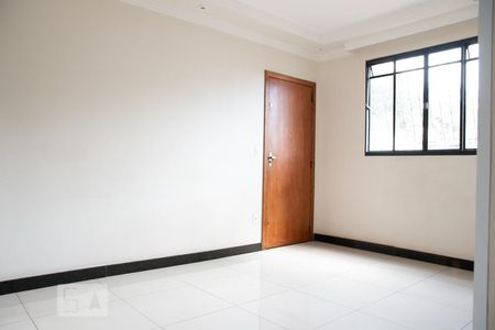 Apartamento para alugar com 48m², 2 quartos e 1 vagaSala