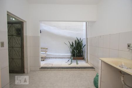 Casa de condomínio à venda com 182m², 4 quartos e 1 vaga Casa de condomínio à venda com 182m², 4 quartos e 1 vagaÁrea de serviço