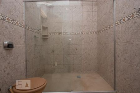 Casa de condomínio à venda com 182m², 4 quartos e 1 vaga