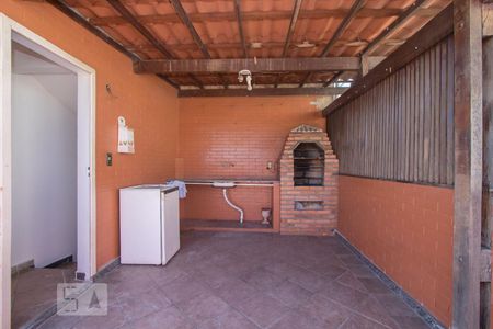 Casa de condomínio à venda com 182m², 4 quartos e 1 vaga Casa de condomínio à venda com 182m², 4 quartos e 1 vagaCobertura