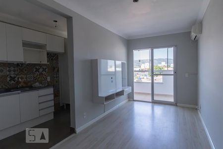 Sala de apartamento à venda com 3 quartos, 68m² em Protásio Alves, Porto Alegre