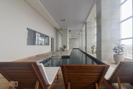 Studio à venda com 32m², 1 quarto e 1 vagaPiscina