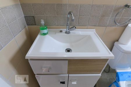 Banheiro de apartamento à venda com 2 quartos, 58m² em Vila Santo Estéfano, São Paulo