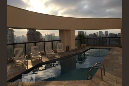 Piscina de apartamento para alugar com 1 quarto, 30m² em Vila Nova Conceição, São Paulo