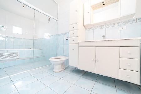 Banheiro da Suíte 1 de casa para alugar com 3 quartos, 250m² em Vila Gustavo, São Paulo
