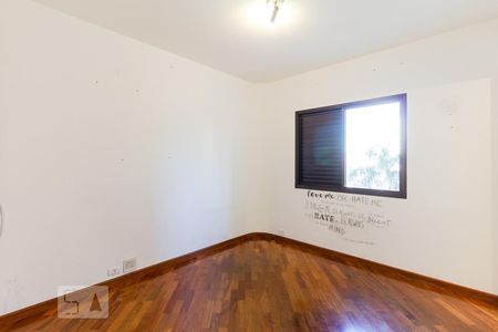 Primeira suíte de apartamento à venda com 4 quartos, 142m² em Vila Nova Conceição, São Paulo