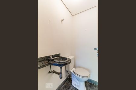 Lavabo de apartamento para alugar com 4 quartos, 142m² em Vila Nova Conceição, São Paulo