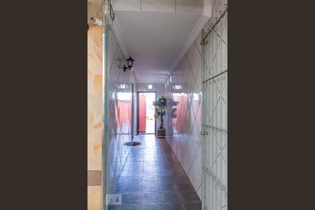 Casa à venda com 250m², 4 quartos e 3 vagas Casa à venda com 250m², 4 quartos e 3 vagasCorredor