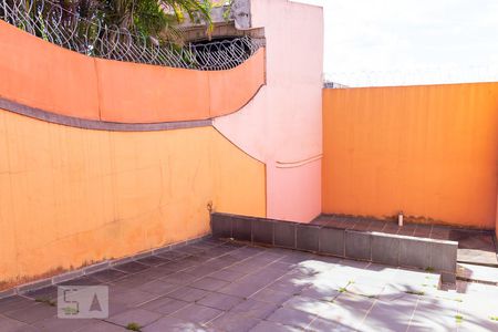 Casa à venda com 250m², 4 quartos e 3 vagas Casa à venda com 250m², 4 quartos e 3 vagasQuintal