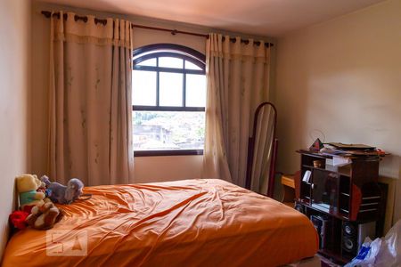 Casa à venda com 250m², 4 quartos e 3 vagas Casa à venda com 250m², 4 quartos e 3 vagasQuarto 3