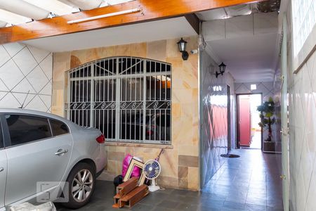 Casa à venda com 250m², 4 quartos e 3 vagas Casa à venda com 250m², 4 quartos e 3 vagasGaragem