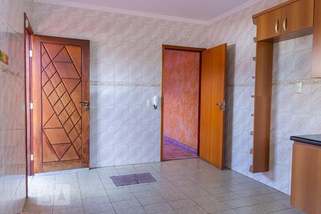 Casa à venda com 250m², 4 quartos e 3 vagas Casa à venda com 250m², 4 quartos e 3 vagasCozinha