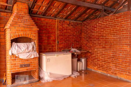 Casa à venda com 250m², 4 quartos e 3 vagas Casa à venda com 250m², 4 quartos e 3 vagasChurrasqueira