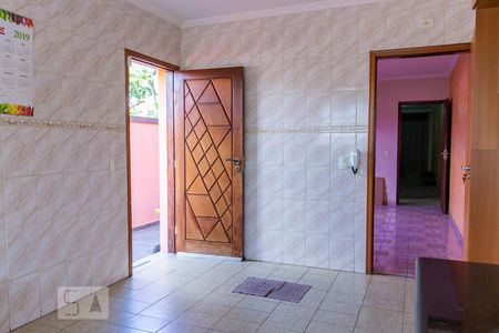 Casa à venda com 250m², 4 quartos e 3 vagas Casa à venda com 250m², 4 quartos e 3 vagasCozinha