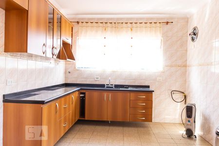 Casa à venda com 250m², 4 quartos e 3 vagas Casa à venda com 250m², 4 quartos e 3 vagasCozinha