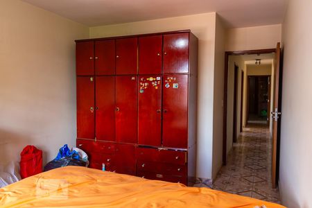 Casa à venda com 250m², 4 quartos e 3 vagas Casa à venda com 250m², 4 quartos e 3 vagasQuarto 3