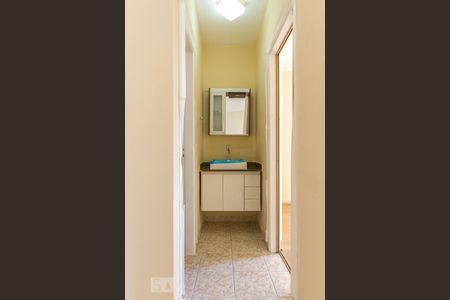 Lavabo de apartamento para alugar com 1 quarto, 50m² em Vila Esperança, São Paulo