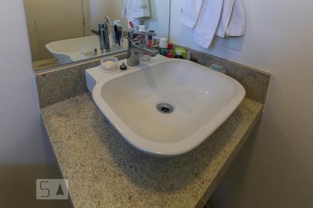 Apartamento à venda com 127m², 2 quartos e 3 vagasBanheiro da Suite