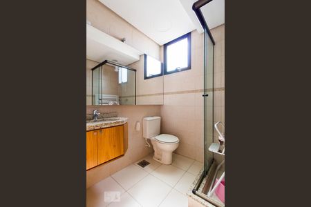 Banheiro de apartamento à venda com 2 quartos, 72m² em Partenon, Porto Alegre