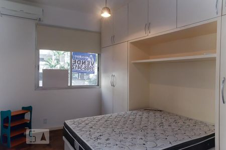 Quarto 1 (suíte) de apartamento à venda com 3 quartos, 100m² em Leblon, Rio de Janeiro