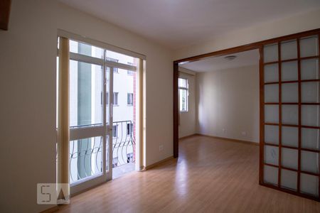 Sala de apartamento para alugar com 3 quartos, 102m² em Floresta, Belo Horizonte