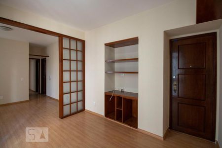 Sala de apartamento para alugar com 3 quartos, 102m² em Floresta, Belo Horizonte