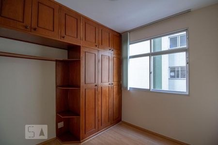 Quarto 01 de apartamento para alugar com 3 quartos, 102m² em Floresta, Belo Horizonte