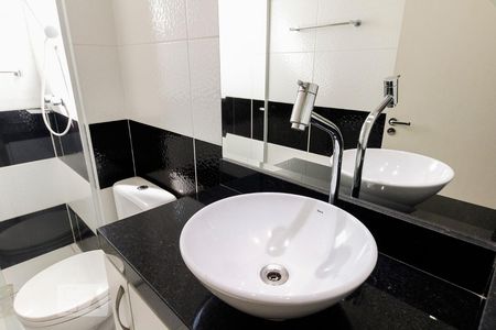 Banheiro  de apartamento à venda com 2 quartos, 56m² em Vila Aricanduva, São Paulo