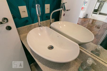 Banheiro 1  de apartamento para alugar com 3 quartos, 127m² em Vila Firmiano Pinto, São Paulo