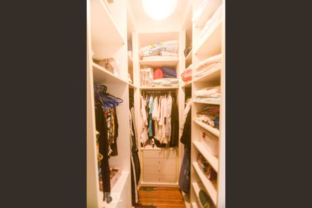 Casa à venda com 300m², 3 quartos e 5 vagas Casa à venda com 300m², 3 quartos e 5 vagasSuíte